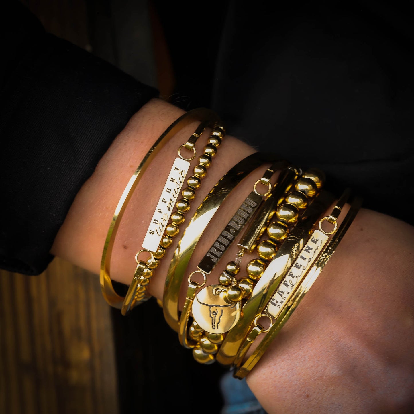 'Caffeine and a Dream' Bar Bracelet