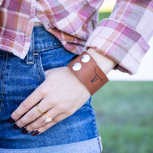 Icon Saddle Leather Cuff