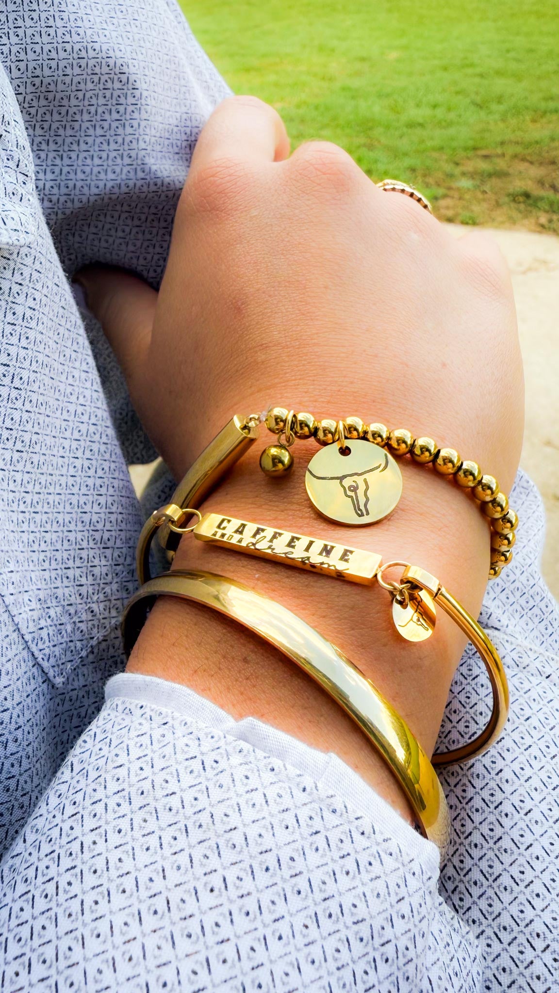 'Caffeine and a Dream' Bar Bracelet