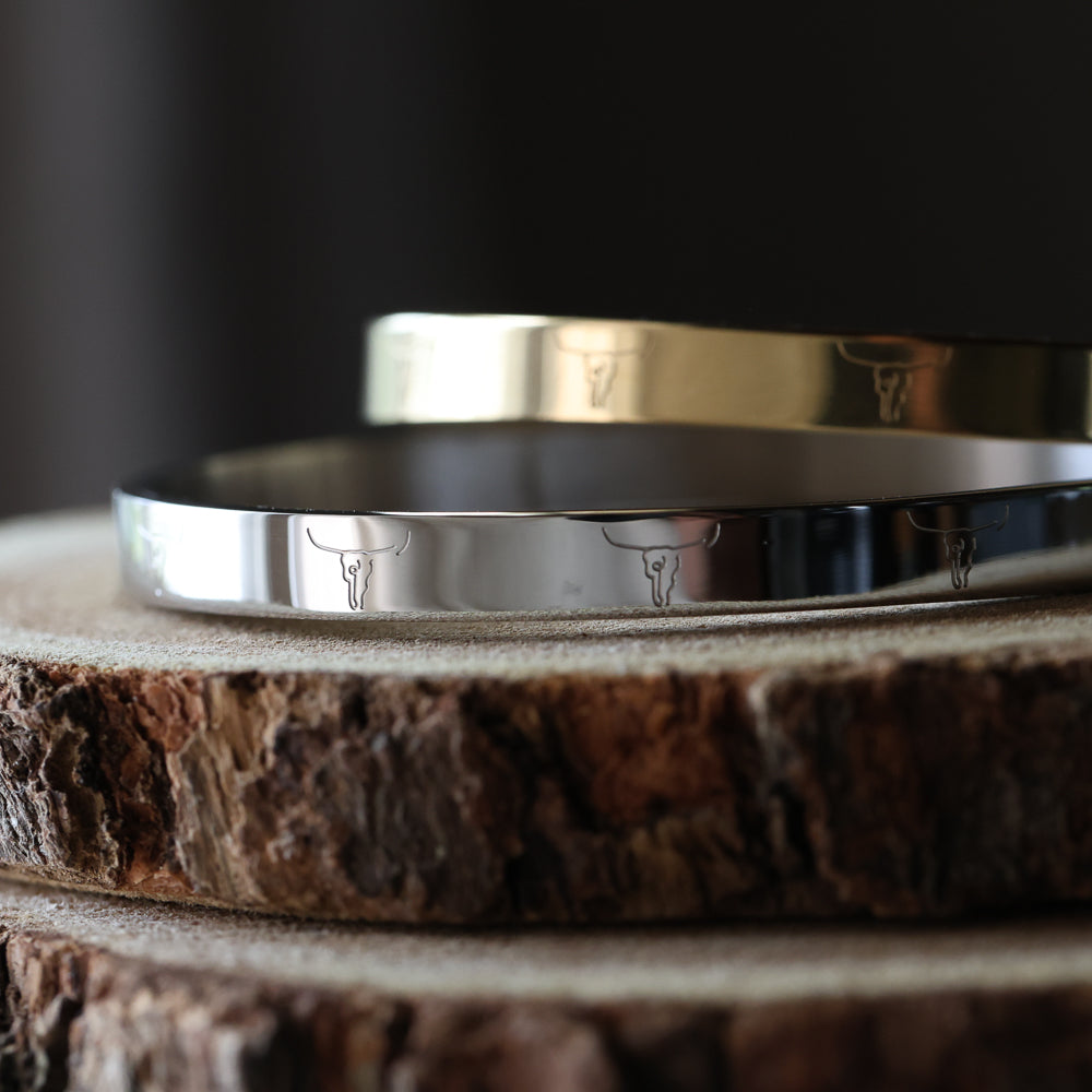 Signature Hinged Bangle