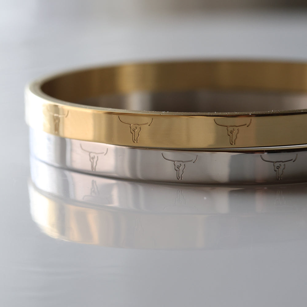 Signature Hinged Bangle
