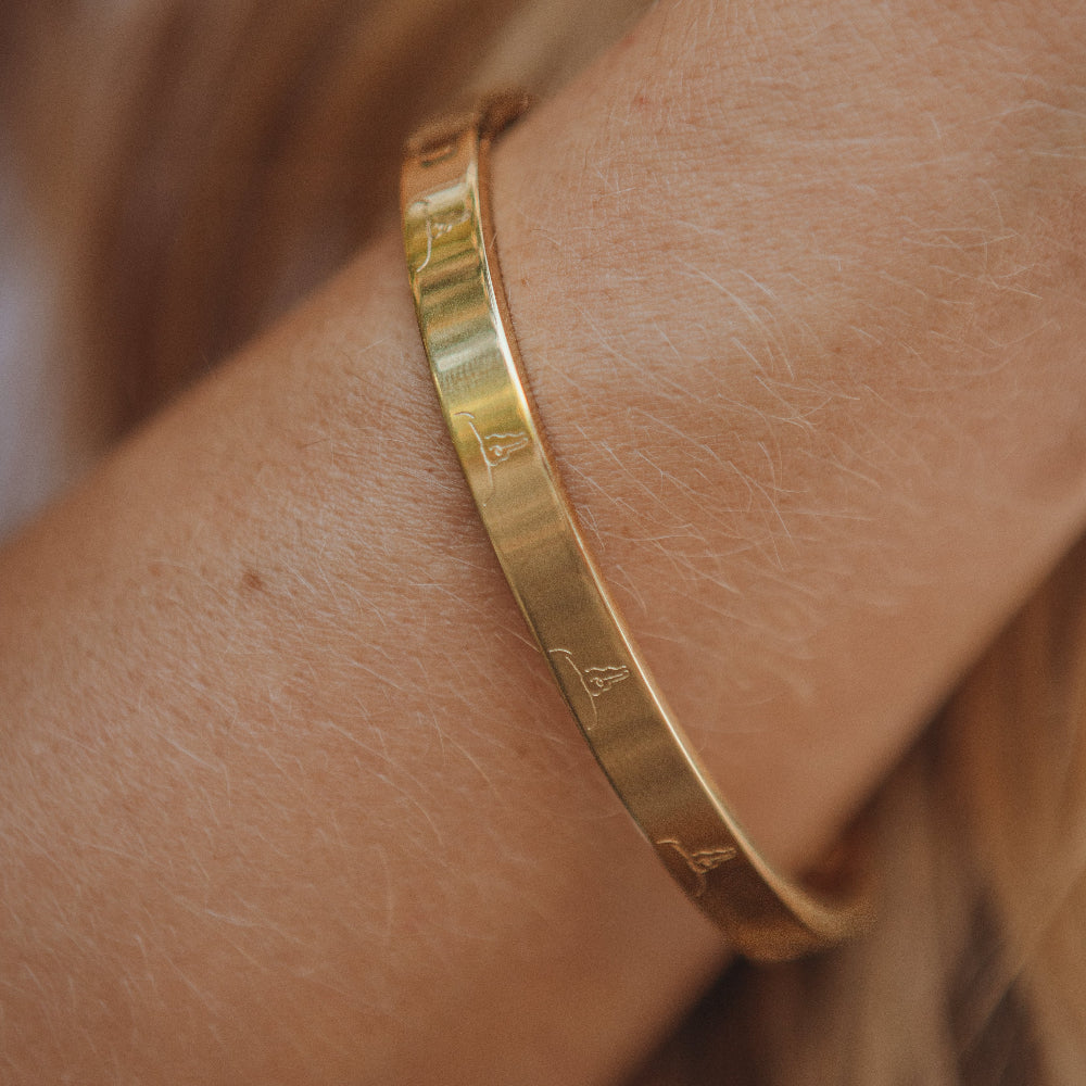 Signature Hinged Bangle
