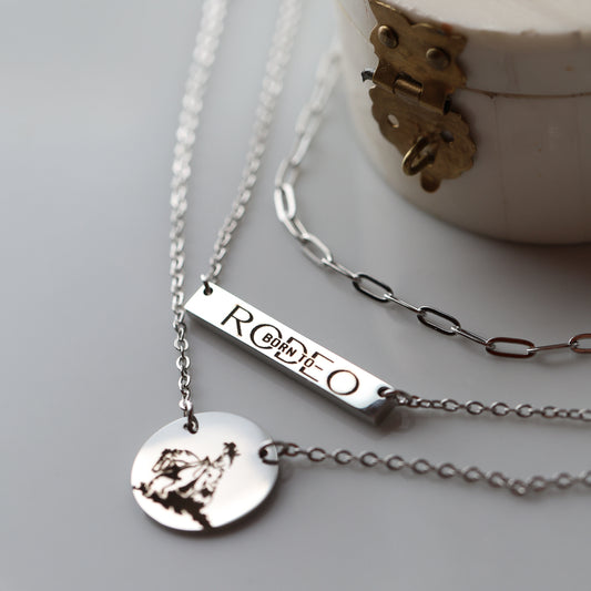 “Reining” Pendant Necklace